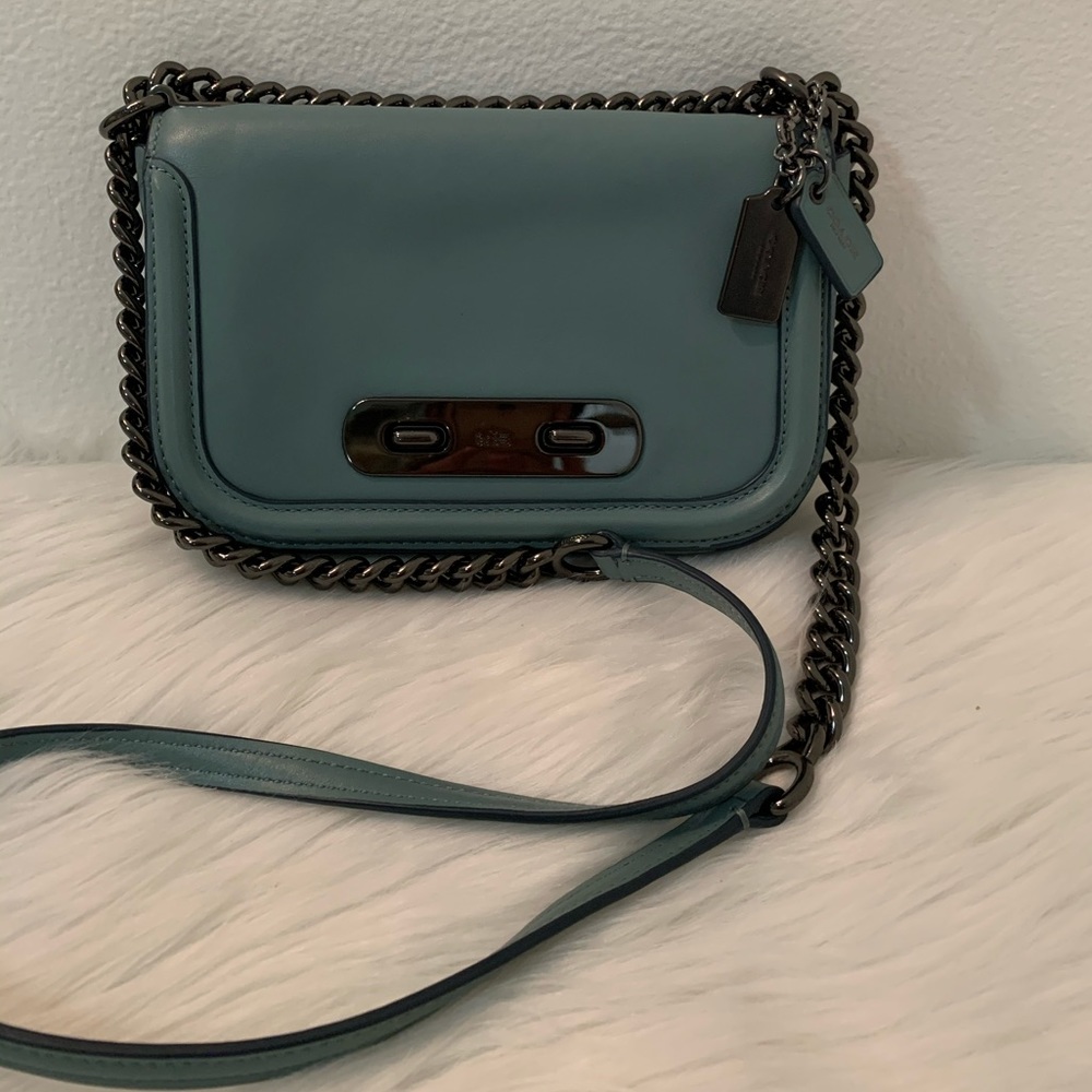 Coach swagger 20 crossbody